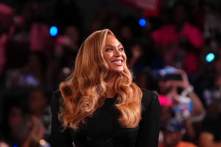 Beyonce To Headline Halftime Show Of Ravens - Texans Christmas Day Game